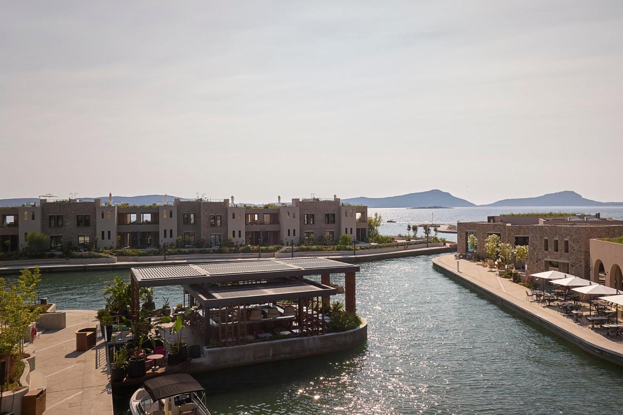W Costa Navarino (Adults Only) 필로스 외부 사진